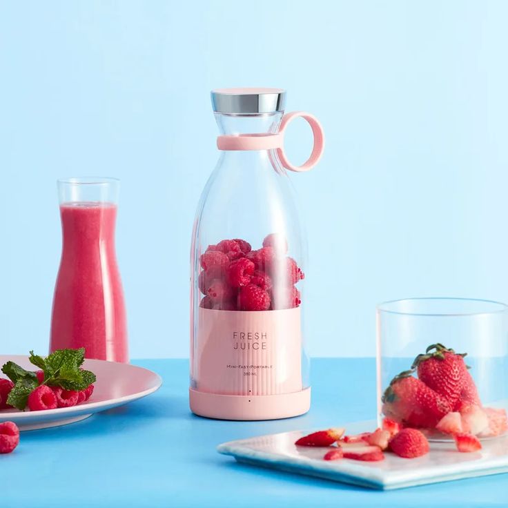 New Portable Electric Bottle Juicer For Shakes And Smoothies - Mini Fast 6 Blade Juicer Blender USB Rechargeable - Wireless Bottle for Traveling